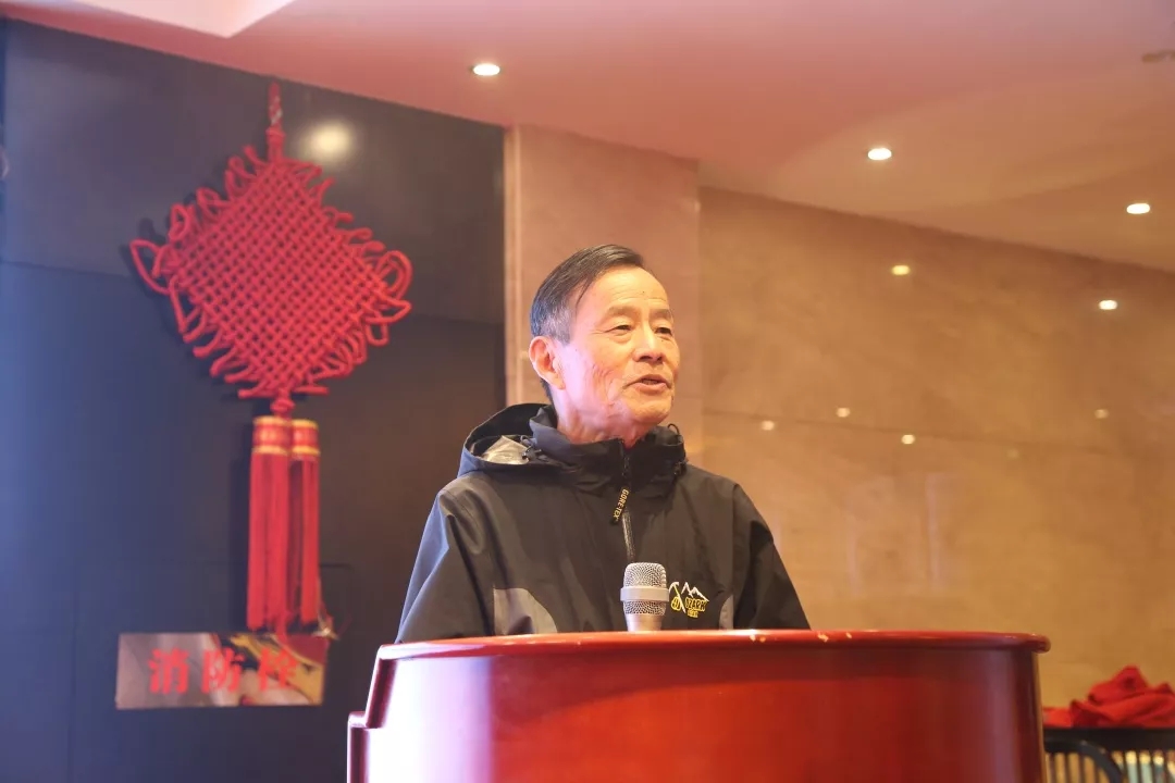 2019年4月26日，轩苑集团足球俱乐部成立啦！