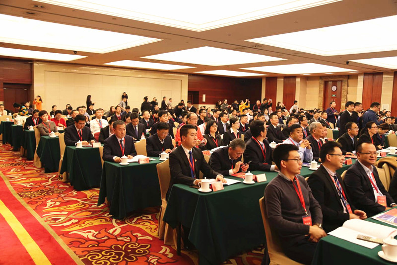 热烈祝贺轩苑集团荣获 “全国就业与社会保障先进民营企业”称号